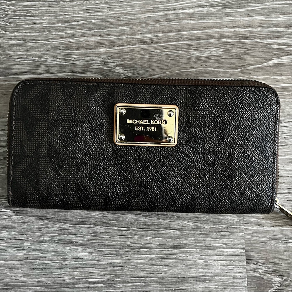 Michael Kors wallet